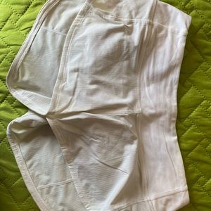 Lululemon White Speed Up Shorts 2.5in